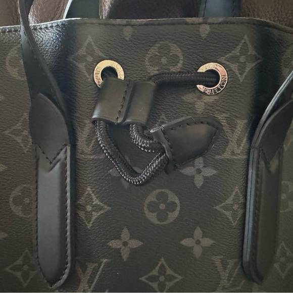 Authentic Louis Vuitton Explorer Duffel Backpack - Picture 10 of 16